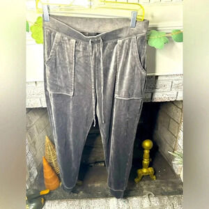 House of Harlow 1960 velvet joggers with pockets size women’s small